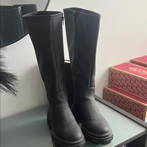 Black Knee-High Women's Boots